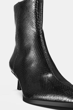 EMBOSSED HEEL ANKLE BOOTS - Zara фото 8