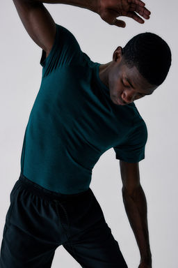 Camiseta de deporte en DryMove Muscle Fit - H&m фото 2