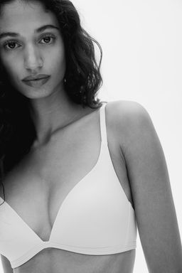 Sujetador de microfibra acolchado sin aros