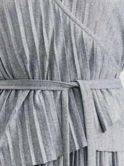 Кардиган с плиссировкой на завязках / Zarina фото 7