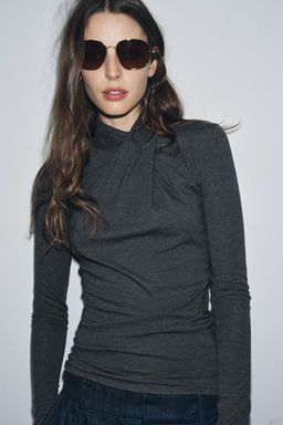 T-SHIRT WITH DRAPED FRONT - Zara фото 2