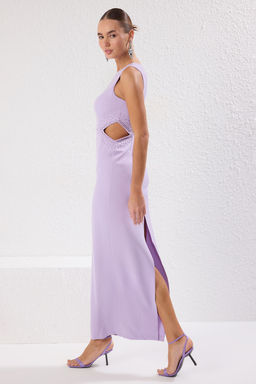 TRENDYOLMILLA Siyah Cut Out/Pencere Detayl? Tas Bask?l? Dokuma Uzun S?k Abiye & Mezuniyet Elbise TPRSS25AE00093