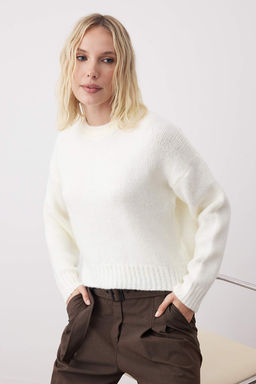 Ekru Genis Kal?p Yumusak Dokulu Basic Triko Kazak TWOAW23KZ00185 - Trendyolmilla фото 2