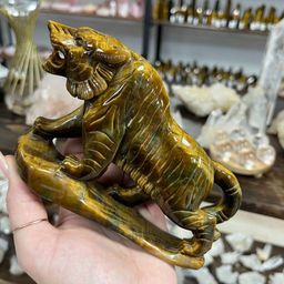 Тигр из камня Тигровый глаз