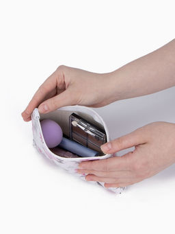 Цена за 3 шт. Косметичка-пенал на молнии, плоская, с рисунком, белая/розовая