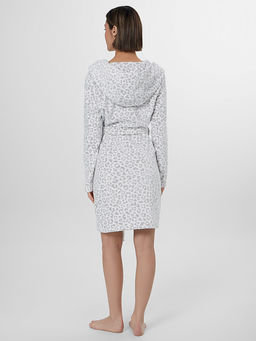 Халат женский флисовый белый с леопардовым принтом