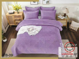 Покрывало и наволочки на кровать