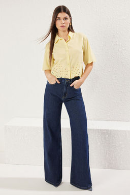 TRENDYOLMILLA Beyaz Etek Ucu Ve Kol Ucu Nak?s Detayl? Regular Normal Kal?p Dokuma Gomlek TWOSS25GO00101 фото 8