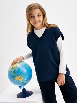 Темно-синий жилет