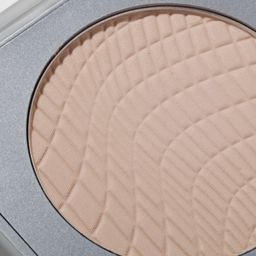 Influence Beauty Пудра компактная Skinvisible carcass тон 03 бежевый  фото 5