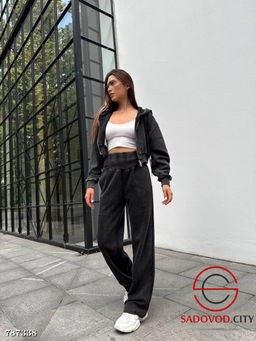 Женский спортивный костюм с эффектом варки