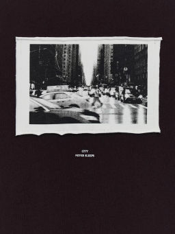 Футболка с нашивкой на груди / Zarina  фото 9