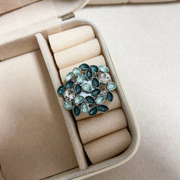 61934330 Брошь на магните