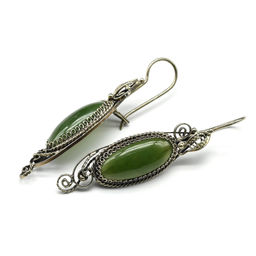 Серьги нефрит "Овал" 12*46мм.