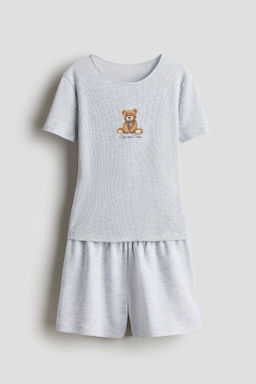 Pijama con motivo estampado