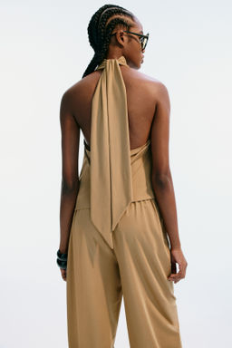 Top asim?trico con escote halter - H&m фото 4