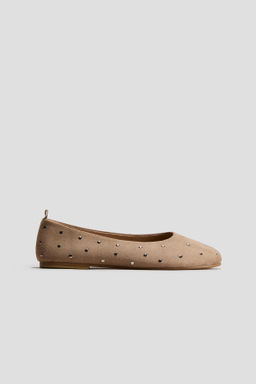 Ballet flats