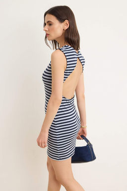 Cok Renkli Cizgili Bodycon Kay?k Yaka Kolsuz Buzgulu Midi Orme Elbise TWOSS26EL01036