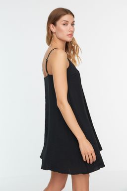 TRENDYOLMILLA Siyah Rahat Kesim Ask?l? Yaka Detayl? Mini Dokuma Elbise TWOSS22EL00594