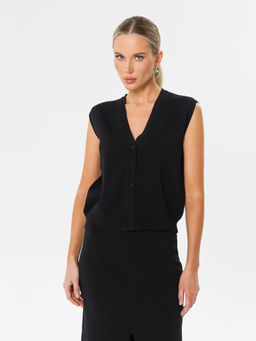 Жилет вязаный