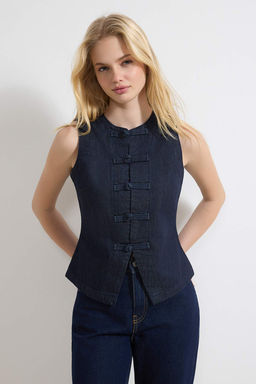 Koyu Mavi Dugme Detayl? Fitted 100% Pamuk Denim Yelek TWOSS26YE00004 - Trendyolmilla фото 3