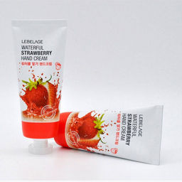 Lebelage Крем для рук с экстрактом клубники / Waterful Strawberry Hand Cream, 100 мл