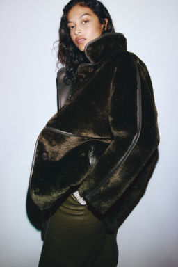 Abrigo efecto pelo - H&m фото 8