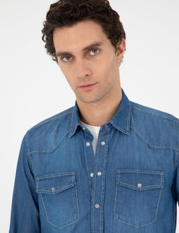 Синяя джинсовая рубашка классического кроя - Cacharel фото 2