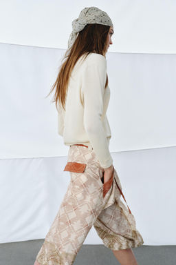 BERMUDA FLUIDA ESTAMPADA ZW COLLECTION / Crudo - Zara фото 3