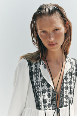 CONTRAST EMBROIDERY JACKET - Zara фото 4