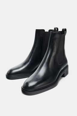 CHELSEA ANKLE BOOTS