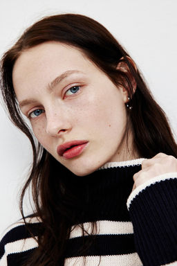 Jersey de punto fino con cuello perkins - H&m фото 2