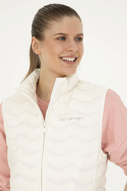 Женский жилет цвета экрю Неожиданная скидка в корзине - U.s. polo assn фото 11