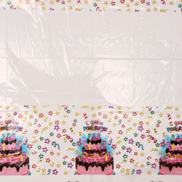 Цена за 4 шт. Скатерть "С днем рождения!!!" 108*180см, пвх