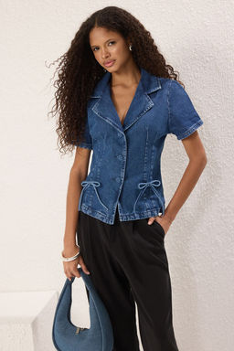 TRENDYOLMILLA Mavi Kurdele/Fiyonk Detayl? Denim Gomlek TWOSS25GO00122