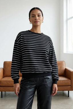 TRENDYOLMILLA Siyah 2 Iplik Bisiklet Yaka Cizgili Regular Orme Sweatshirt TWOAW25SW00324  фото 7