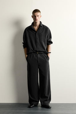 CAMISA FLUIDA RELAXED FIT / Gris oscuro