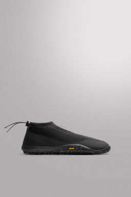 WATER SHOES X VIBRAM® - Zara фото 5