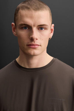 PERFORATED TRAINING T-SHIRT - Zara фото 5