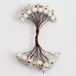 Цена за 10 шт. Ягоды для декора, белые, 7×6×7 см, 40 ягод