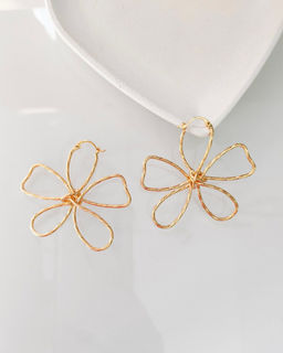 Стильные серьги