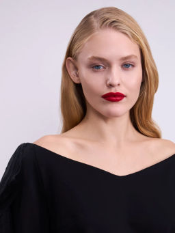 Трикотажная блуза с воланом по рукаву / Zarina  фото 6