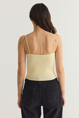 TRENDYOLMILLA Sar? Dantel Detayl? Fitted/Vucuda Oturan Orme Atlet TWOSS25AL00012  фото 10