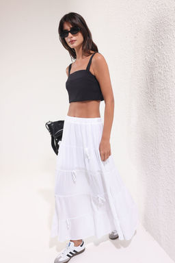 Trendyolmilla Siyah Ask?l? Crop Kare Yaka Dokuma Bluz TWOSS25BZ00523