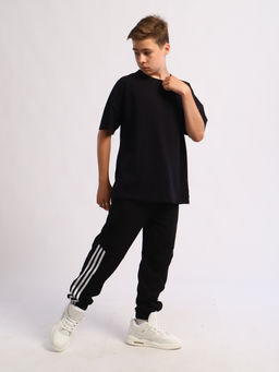 Футболка "Зарядка" черный