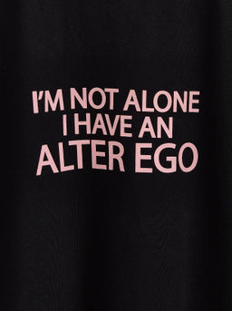 CONTE Удлиненная oversize-футболка из хлопка с рисунком Alter ego LD 2702 black-alter ego