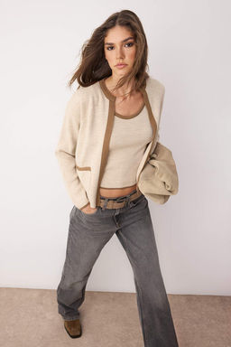 TRENDYOLMILLA Siyah Renk Bloklu Triko Bluz- H?rka Tak?m TWOAW25HI00058