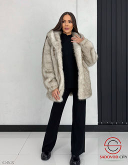 Шуба женская с искусственным мехом