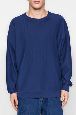 Lacivert Oversize/Genis Kesim Dokulu Yaka Detayl? Sweatshirt TMNAW24SW00233 - Trendyolmilla фото 4