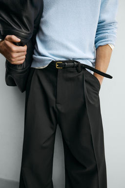 PANTAL?N WIDE FIT PLIEGUES / Negro